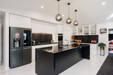 Photo of property in 9 Ivy Lane, Kelvin Grove, Palmerston North, 4414