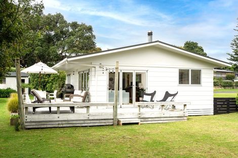 Photo of property in 37 Fishermans Bend, Whiritoa, Whangamata, 3691