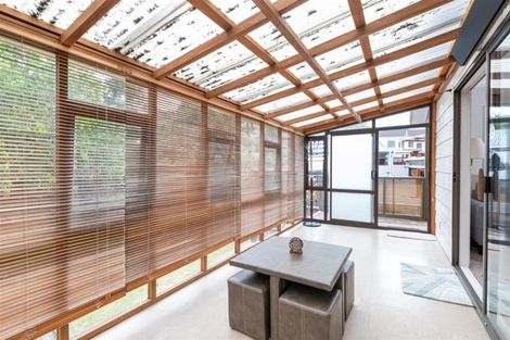 Photo of property in 92 Kemp Road, Massey, Auckland, 0614