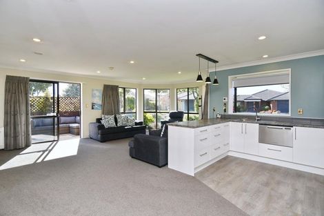 Photo of property in 17 Mounter Avenue, Northwood, Christchurch, 8051