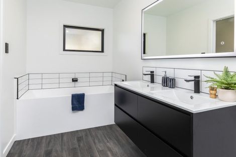 Photo of property in 37 Whareora Terrace, Cashmere, Christchurch, 8022