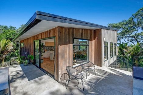 Photo of property in 167 Motutara Road, Muriwai, Waimauku, 0881