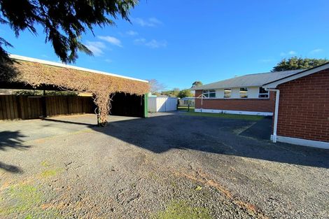 Photo of property in 244 Main South Road, Green Island, Dunedin, 9018