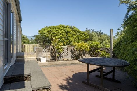 Photo of property in 1 The Spinney, Titahi Bay, Porirua, 5022