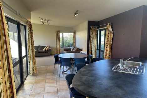 Photo of property in 1a Arataki Road, Havelock North, 4130