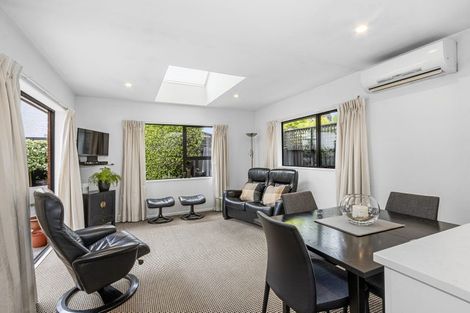 Photo of property in 22 Snowdon Road, Fendalton, Christchurch, 8052