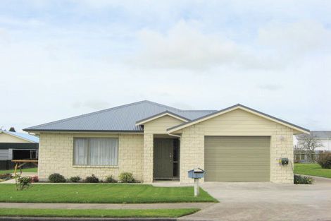 Photo of property in 5 Rimu Street, Inglewood, 4330