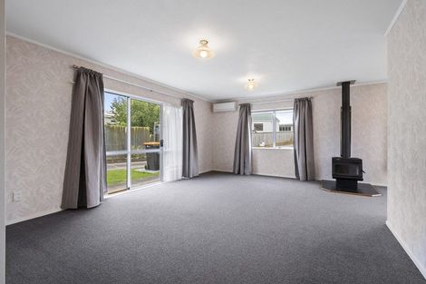 Photo of property in 105 Hillcrest Drive, Kelvin Grove, Palmerston North, 4414
