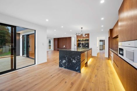 Photo of property in 5f Glendhu Road, Bayview, Auckland, 0629