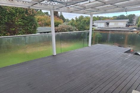 Photo of property in 137 Reeves Road, Pakuranga Heights, Auckland, 2010