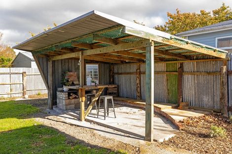 Photo of property in 100 Brandon Street, Featherston, 5710
