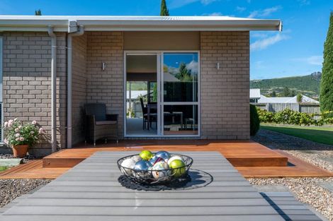 Photo of property in 9 Montgomery Crescent, Kinloch, Taupo, 3377