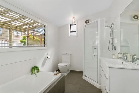 Photo of property in 20 Edgeware Road, St Albans, Christchurch, 8014