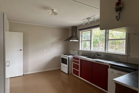 Photo of property in 12 Huntingdon Street, Northland, Wellington, 6012