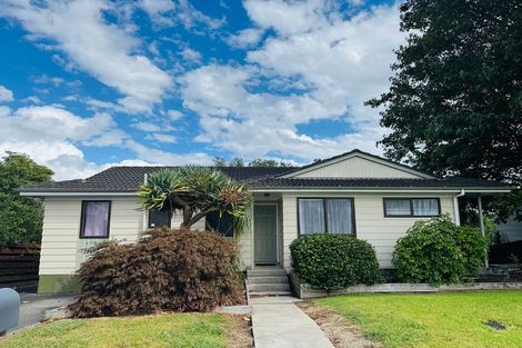 Photo of property in 4 Moxham Grove, Massey, Auckland, 0614