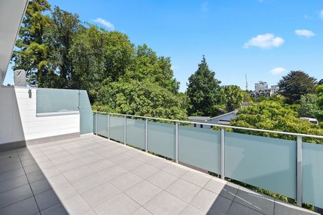 Photo of property in 1u2 Riro Street, Hamilton East, Hamilton, 3216
