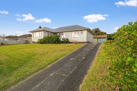 Photo of property in 90 Manuka Street, Castlecliff, Whanganui, 4501