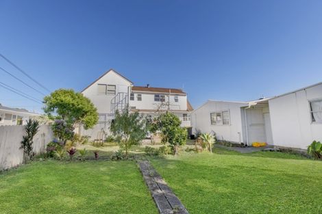 Photo of property in 43 Mckean Avenue, Manurewa, Auckland, 2102