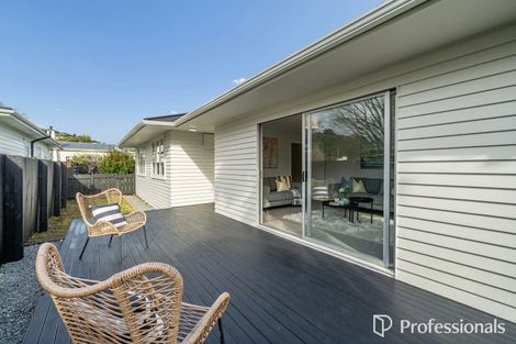 Photo of property in 22 Golf Road, Manor Park, Lower Hutt, 5019