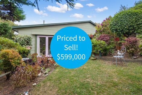 Photo of property in 43 Bassett Road, Johnsonville, Wellington, 6037