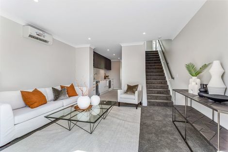 Photo of property in 12 Tima Lane, Mangere Bridge, Auckland, 2022