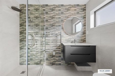 Photo of property in 339b Bucklands Beach Road, Bucklands Beach, Auckland, 2012