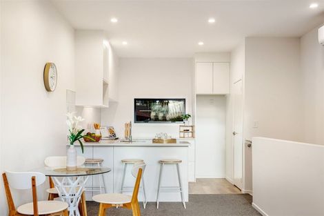 Photo of property in 9 Meg Lane, Glen Eden, Auckland, 0602