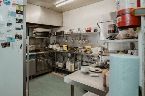 Photo of property in 34 Levesque Street, Birkdale, Auckland, 0626