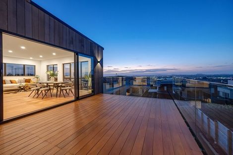 Photo of property in 9 Michael Richard Place, East Tamaki Heights, Auckland, 2016