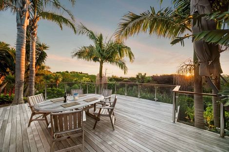 Photo of property in 269 Kaipara Road, Papakura, 2582