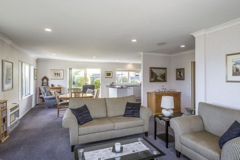 Photo of property in 38 Realm Drive, Paraparaumu, 5032
