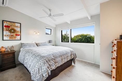 Photo of property in 39 Zealandia Road, Manly, Whangaparaoa, 0930