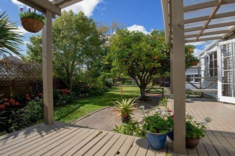 Photo of property in 37 Park Road, West End, Palmerston North, 4412