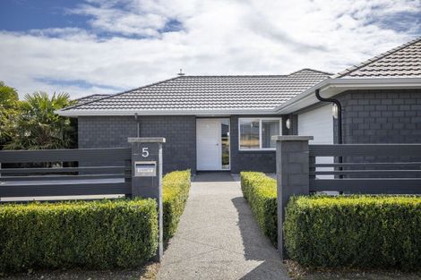 Photo of property in 3 Keene Drive, Bell Block, New Plymouth, 4312