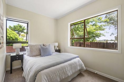 Photo of property in 254a East Coast Road, Forrest Hill, Auckland, 0620