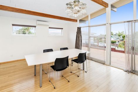 Photo of property in 1/13 Beldon Place, Pakuranga Heights, Auckland, 2010