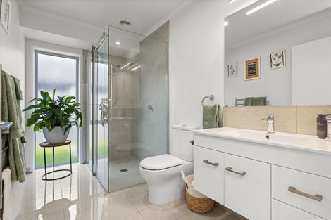 Photo of property in 51 Norfolk Drive, Cambridge, 3434