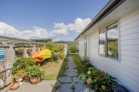 Photo of property in 105 Kupe Drive, Whitianga, 3510