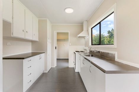 Photo of property in 18 Reinga Place, Massey, Auckland, 0614