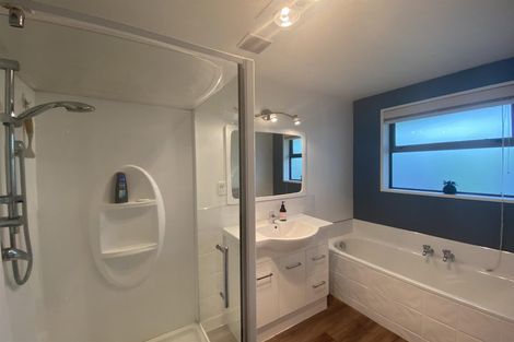 Photo of property in 39 Camberwell Place, Avonhead, Christchurch, 8042