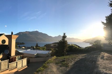 Photo of property in 8 Kent Street, Queenstown, 9300