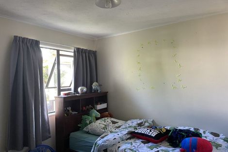 Photo of property in 2/31 Robson Street, Stokes Valley, Lower Hutt, 5019