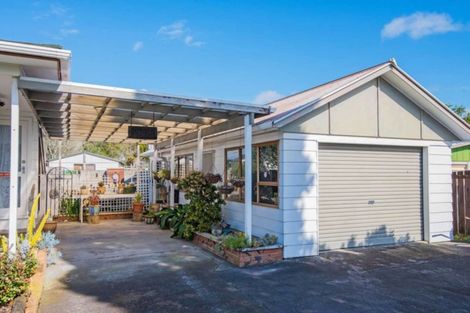 Photo of property in 14 Le Havre Place, Takanini, 2112