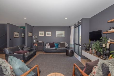 Photo of property in 4 Kapuka Lane, Wanaka, 9305