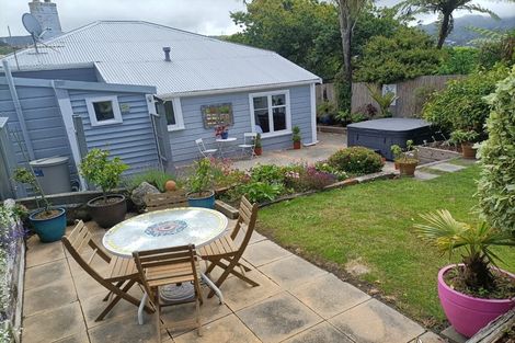 Photo of property in 17 Fernhill Terrace, Wadestown, Wellington, 6012