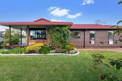 Photo of property in 1 Kenwick Place, Burswood, Auckland, 2013