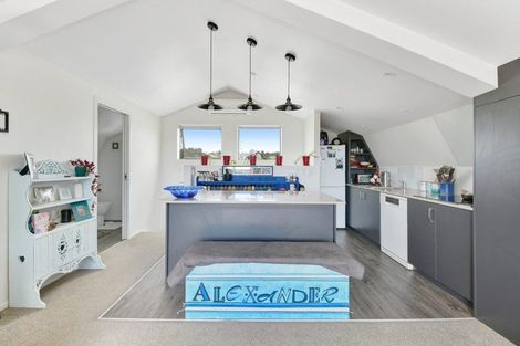 Photo of property in 12a Matai Road, Stanmore Bay, Whangaparaoa, 0932