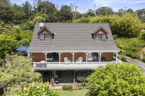 Photo of property in 141 Browns Bay Road, Browns Bay, Auckland, 0630