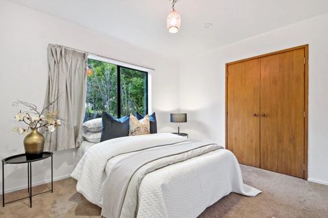 Photo of property in 40 Pigeon Mountain Road, Half Moon Bay, Auckland, 2012