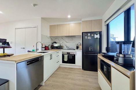 Photo of property in 1/60 Triangle Road, Massey, Auckland, 0614